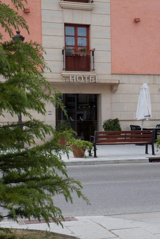 Hotel Azofra Burgo Esterno foto